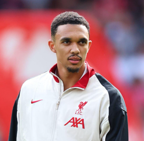 阿諾德復(fù)出引熱議：國(guó)家德比首發(fā)存疑，皇馬未來(lái)布局待考