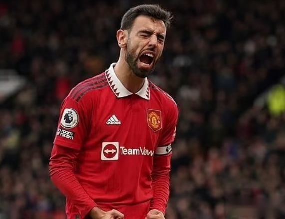 曼聯(lián)4-2力克布萊頓，B費(fèi)迎曼聯(lián)生涯300場里程碑