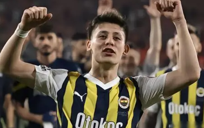 皇馬西甲大捷后迎歐冠挑戰(zhàn)：居萊爾傷勢(shì)無礙，瓊阿梅尼獲休整