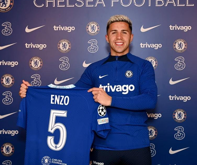 2025 - 26賽季英超第10輪：切爾西力克熱刺，恩佐社交