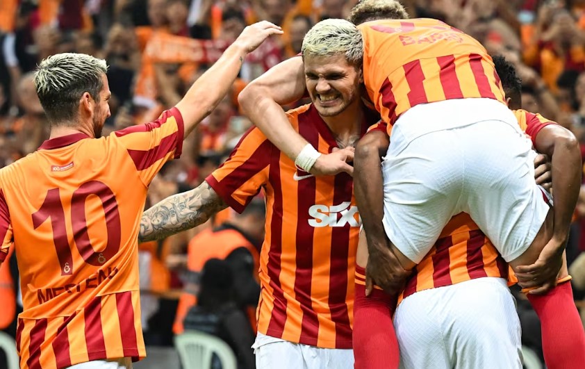 青春風(fēng)暴VS鐵血防線，阿賈克斯主場爭勝