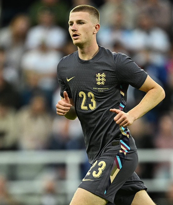 曼聯(lián)中場(chǎng)困局：約克剖析亞當(dāng)·沃頓與探尋解決之道