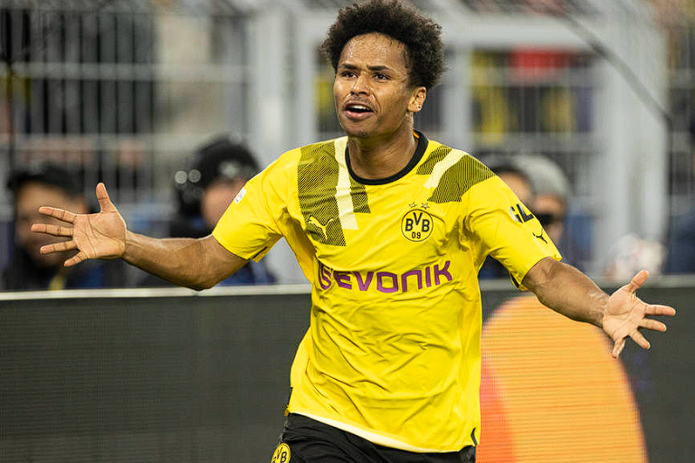 曼聯(lián)引援受挫：阿德耶米心向阿森納，自身困境與場外風(fēng)波交織