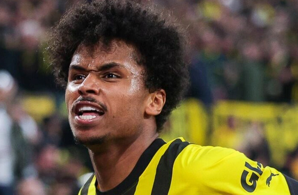 曼聯(lián)引援受挫：阿德耶米心向阿森納，自身困境與場外風(fēng)波交織