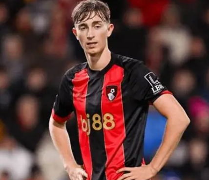 皇馬歐冠前傷病潮來襲：赫伊森或缺陣引發(fā)防線危機(jī)