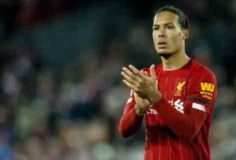 歐冠賽場：埃因霍溫爆冷勝利物浦，隊長斯豪滕暢談賽后感想