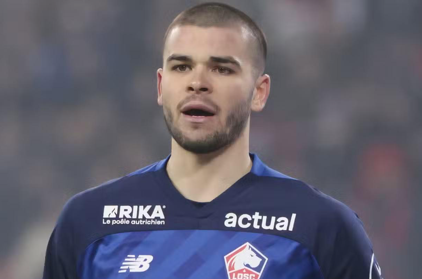 <a href='https://www.m.xiyueyinxiang.com/news/tag/263.html' style='color: blue;'>法甲</a>賽場(chǎng)驚魂：巴黎門將舍瓦利耶受傷后的豁達(dá)感悟