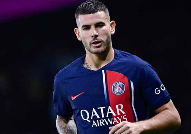 盧卡斯·埃爾南德斯肘擊受罰，巴黎左后衛(wèi)位置臨挑戰(zhàn)